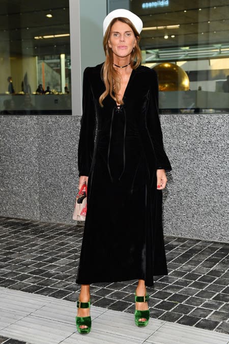 anna-dello-russo-v-barhatnom-plate