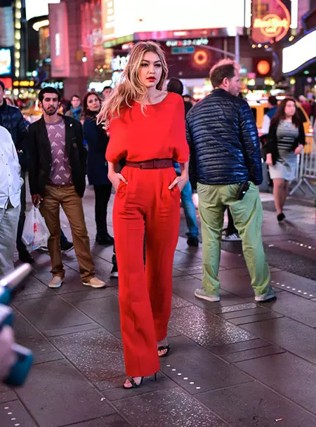 На съемках рекламного ролика Maybelline в Нью-Йорке, май 2015