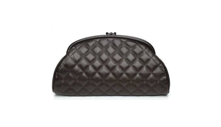 Черный клатч оригинальной формы от chanel