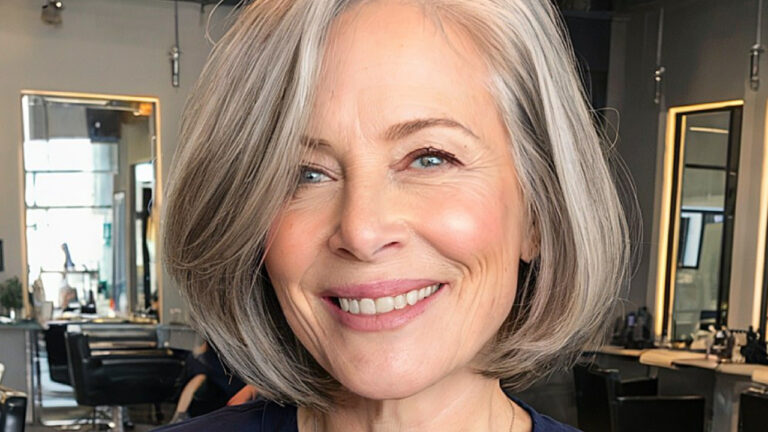 17 стрижек с боковым пробором, чтобы после 65 выглядеть привлекательно