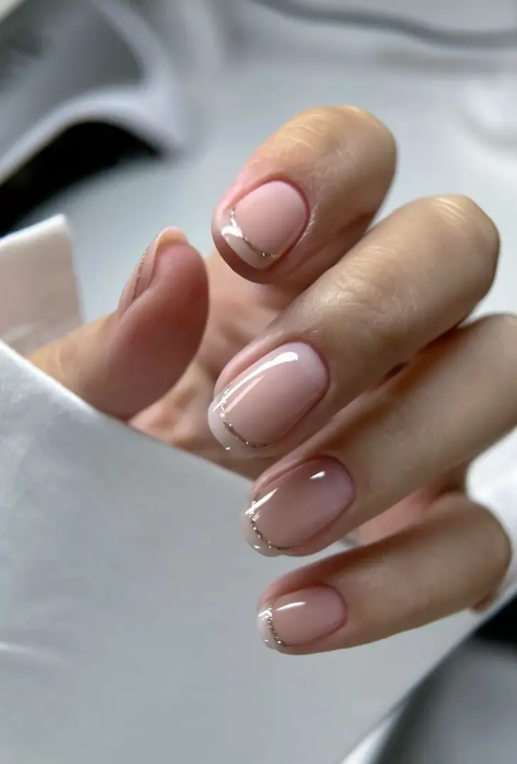 Натуральный френч с серебристой полоской