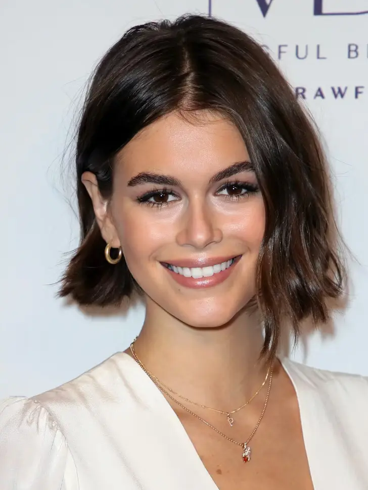 Асимметричный боб с естественной текстурой