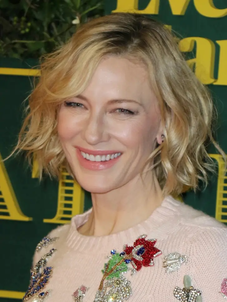 Боб с максимально естественной текстурой и челкой