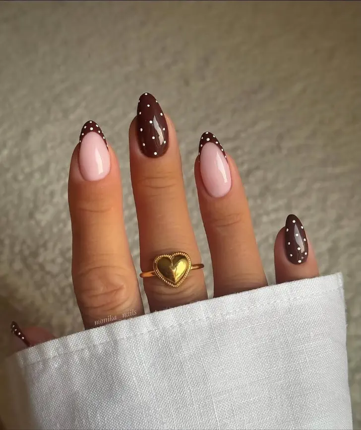 Коричневый френч с белым горошком