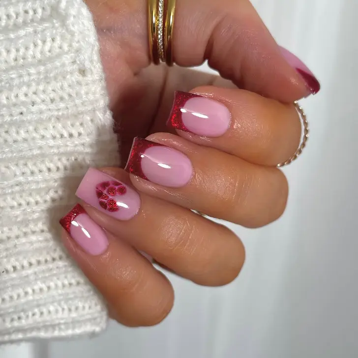 Красный френч с огромным сердцем