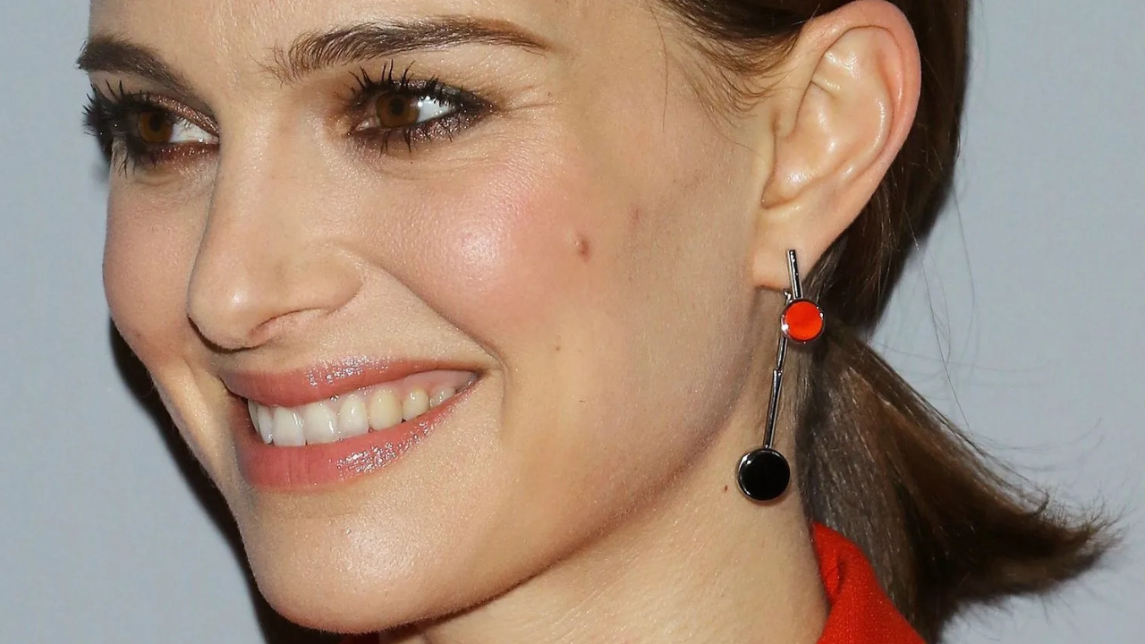 11 причесок, которые сделаете за 4 минуты, чтобы выглядеть современно и на несколько лет моложе