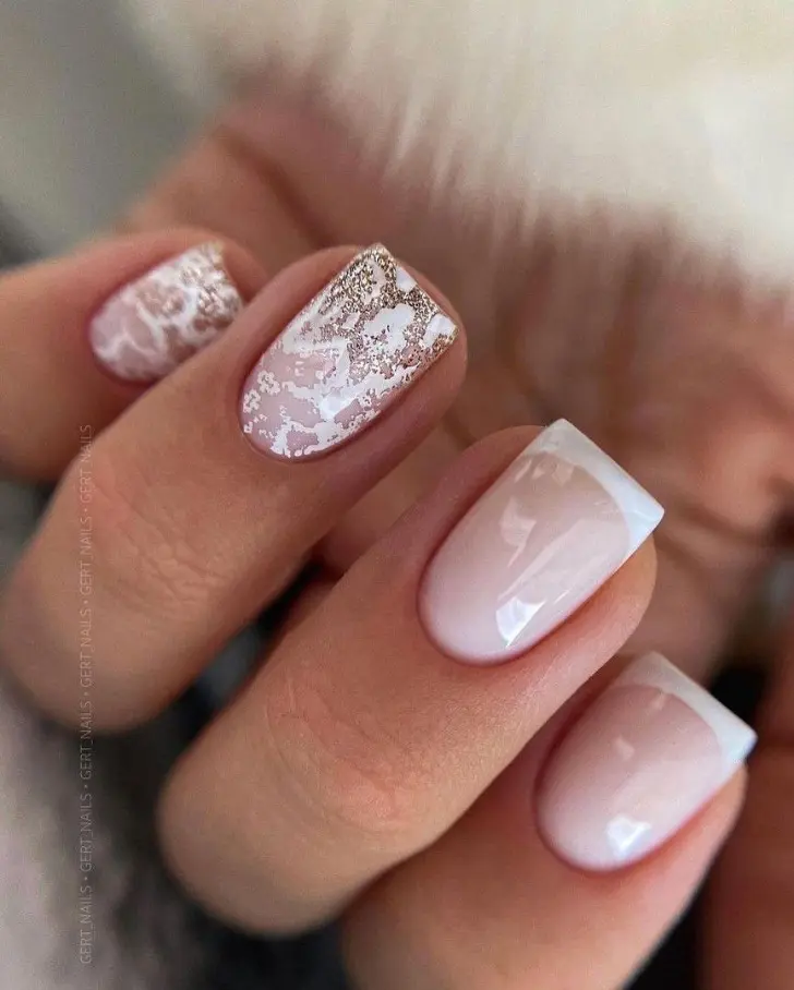 Белый френч и камуфлированная основа с блеском серебра