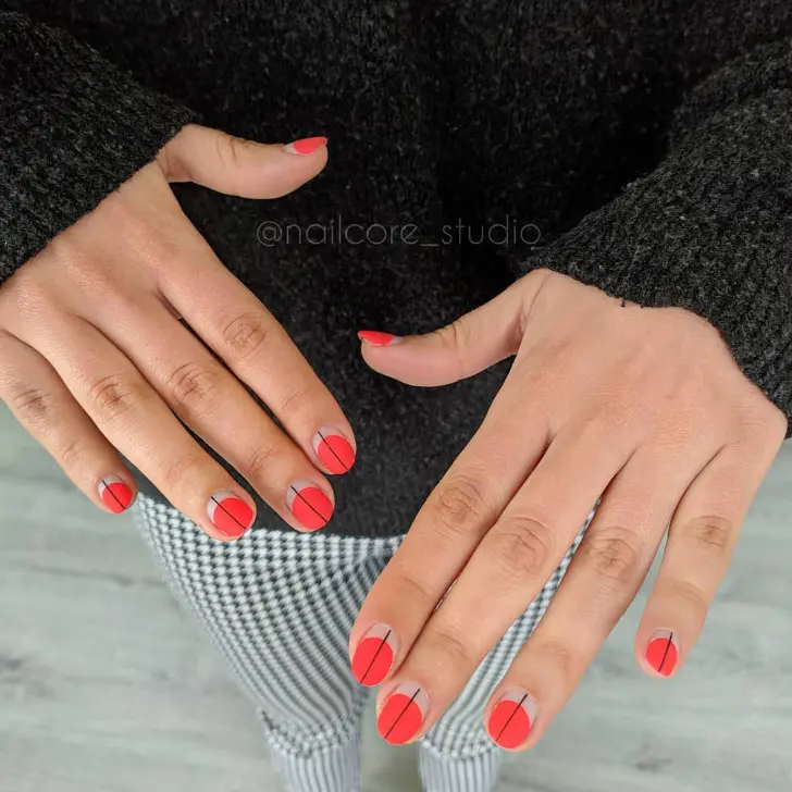 Красный френч с тонкой черной линией