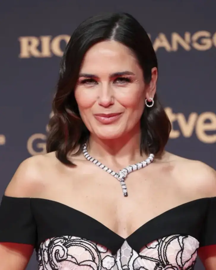 Лонг боб с волнами на тонких волосах