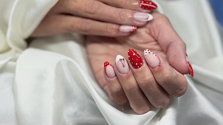 Маникюр в светлых тонах на весну 2026 19 идей как украсить свои ногти