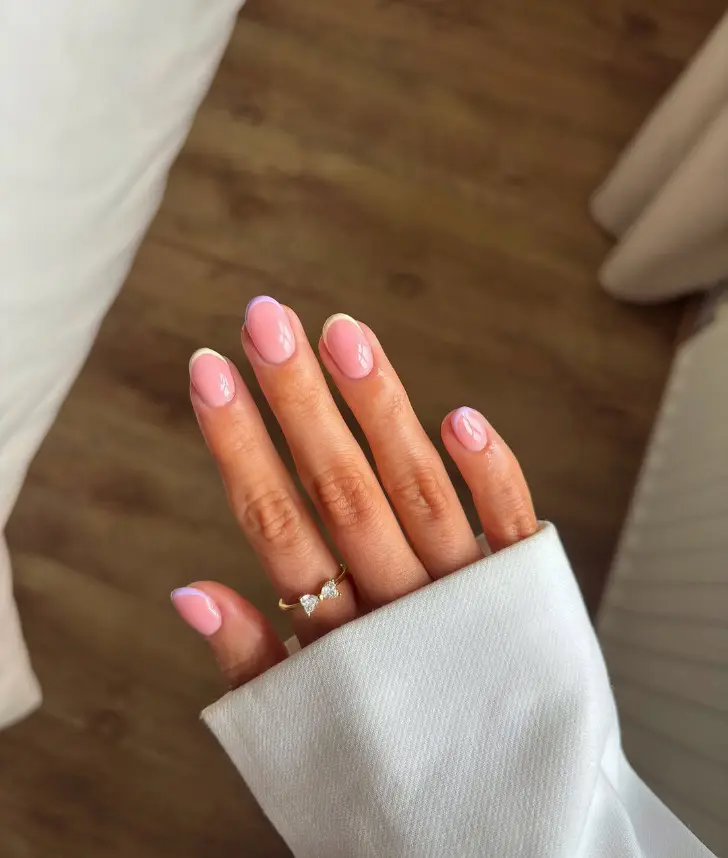 Овальный френч в различных пастельных оттенках