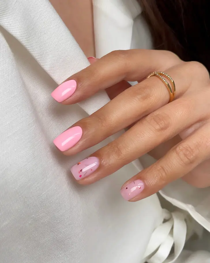 Шикарный и простой маникюр с мини сухоцветами