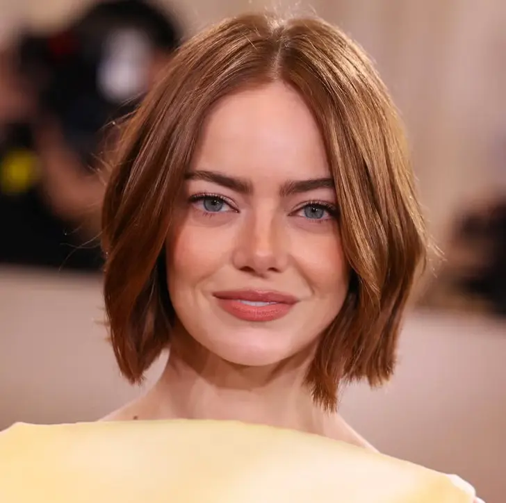 Стрижка боб со слегка выгнутыми слоями